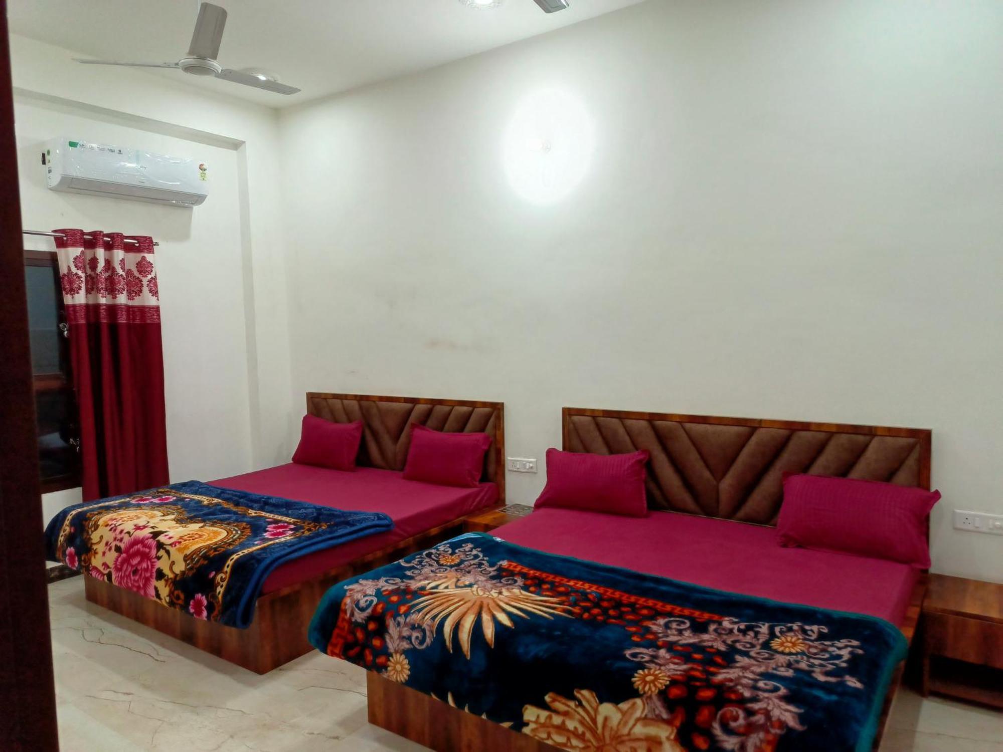 Shri Girraj Residency Hotel มถุรา ภายนอก รูปภาพ