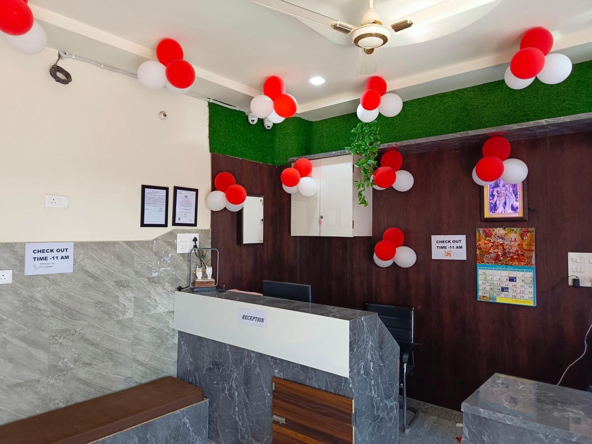 Shri Girraj Residency Hotel มถุรา ภายนอก รูปภาพ
